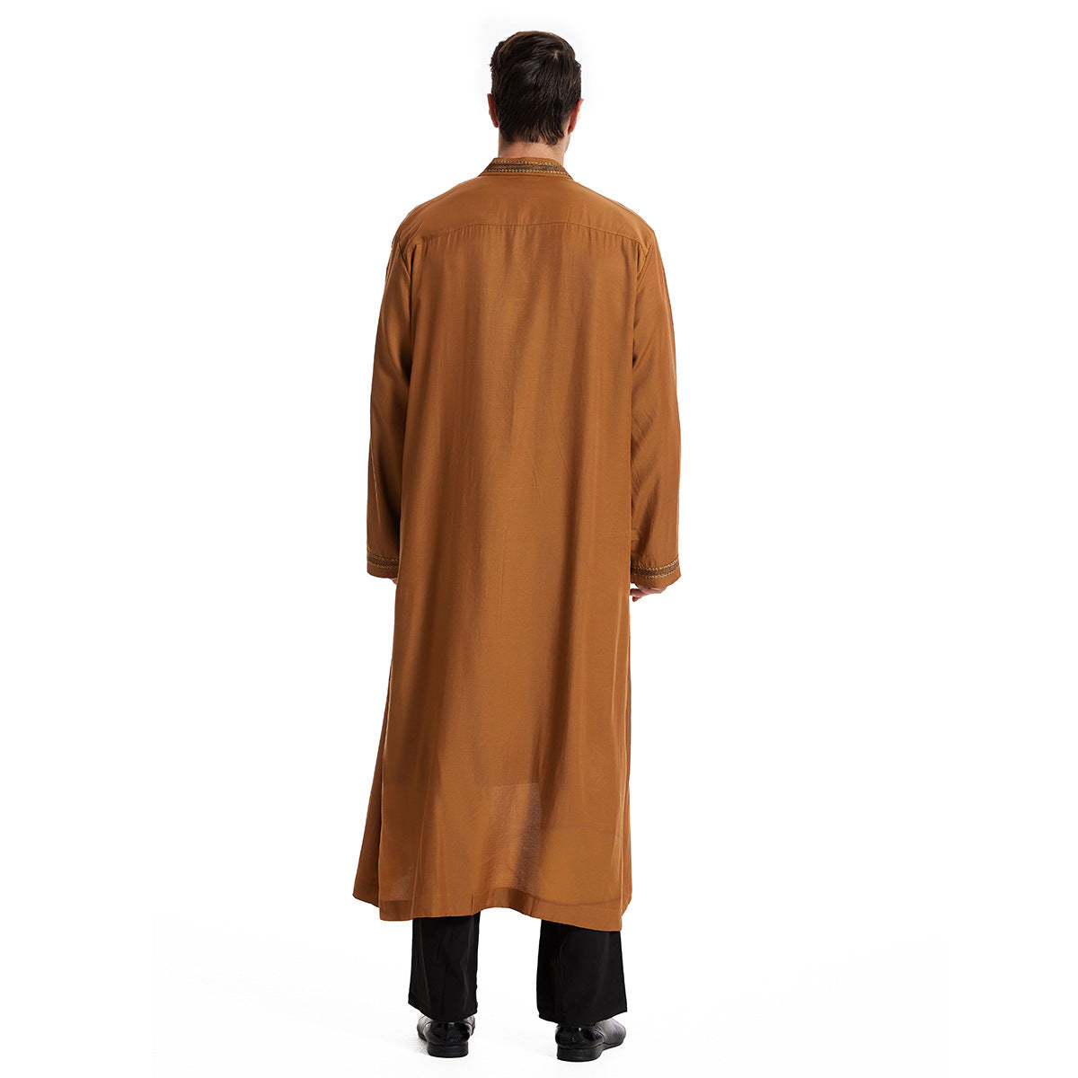 Men’s Embroidered Thobe/Jubba.